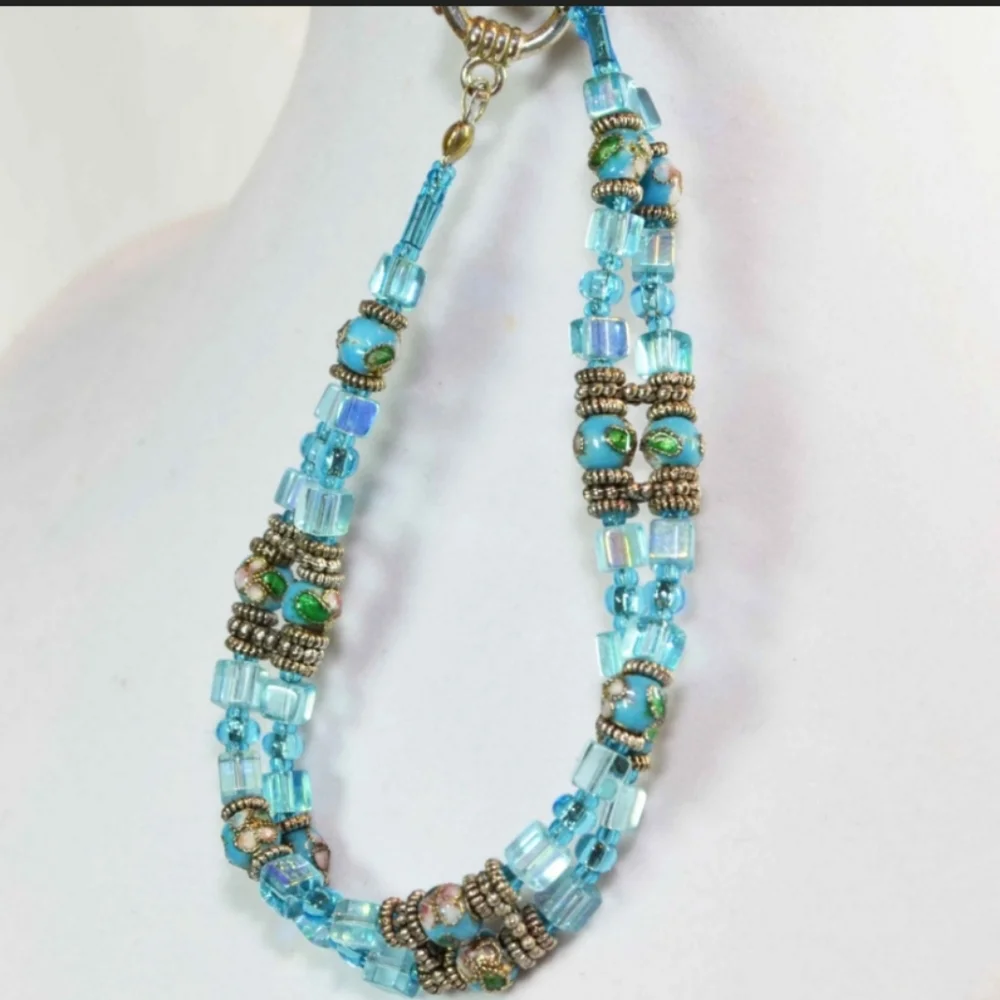 Beautiful Handmade Blue Cloisonne' Beaded Bracelet - Picture 4 of 7